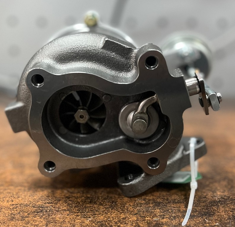 FORD  FORD TRANSİT 4 DELİK TURBO OEM: Y4T-6K682-AA