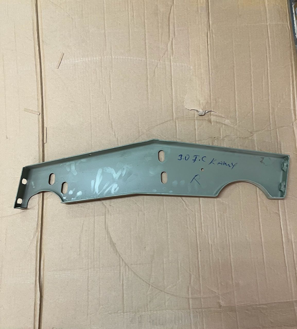 BMC Levend 60, 80, 100 Far Bağlantı Braketi Sağ 58RS102884PM