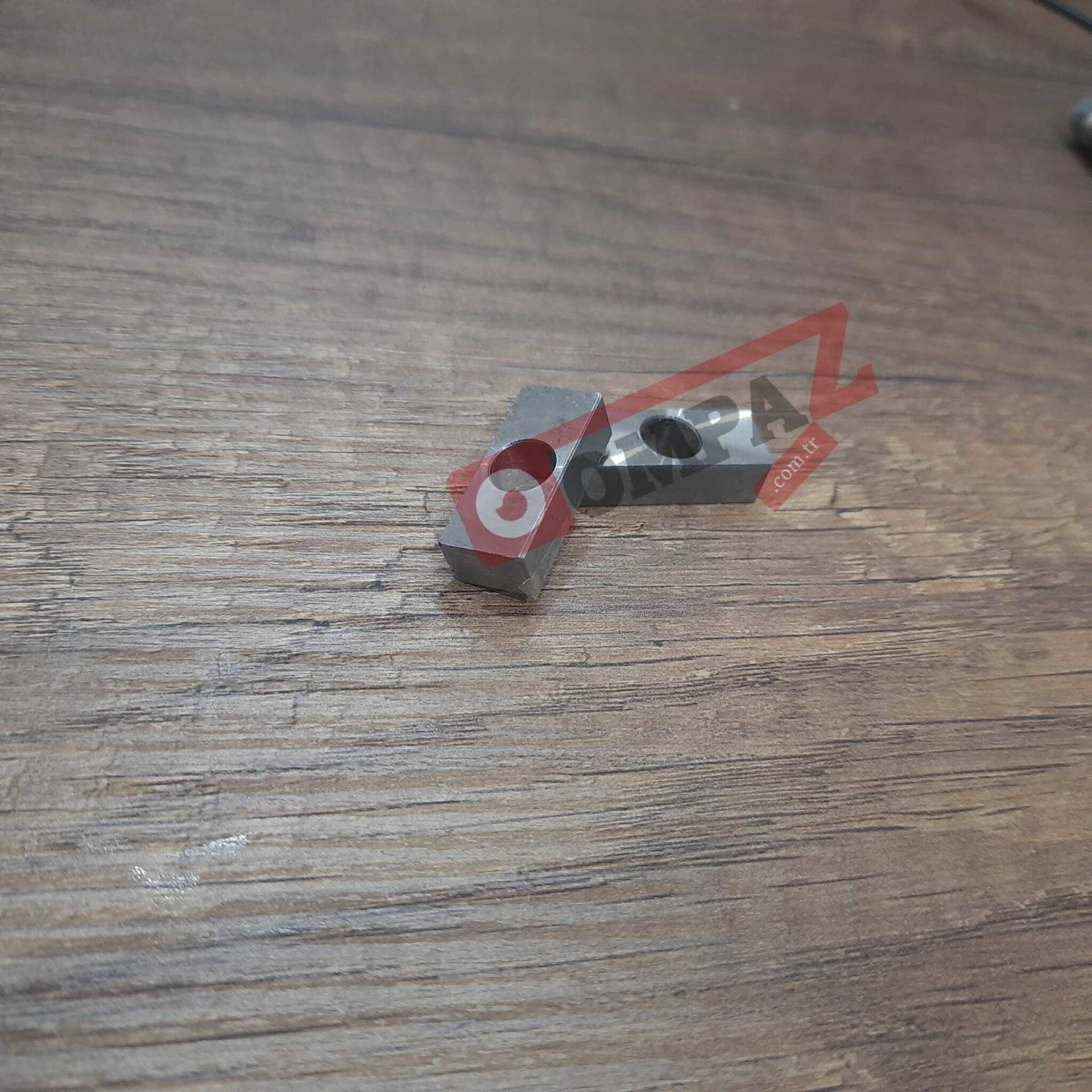 BMC 5 Vites Debriyaj Çatal Kare Takoz 24mm